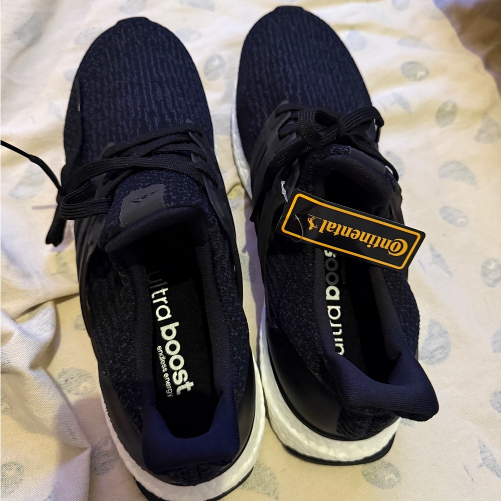 Black Ultra Boost Sneakers sz 11 brand new